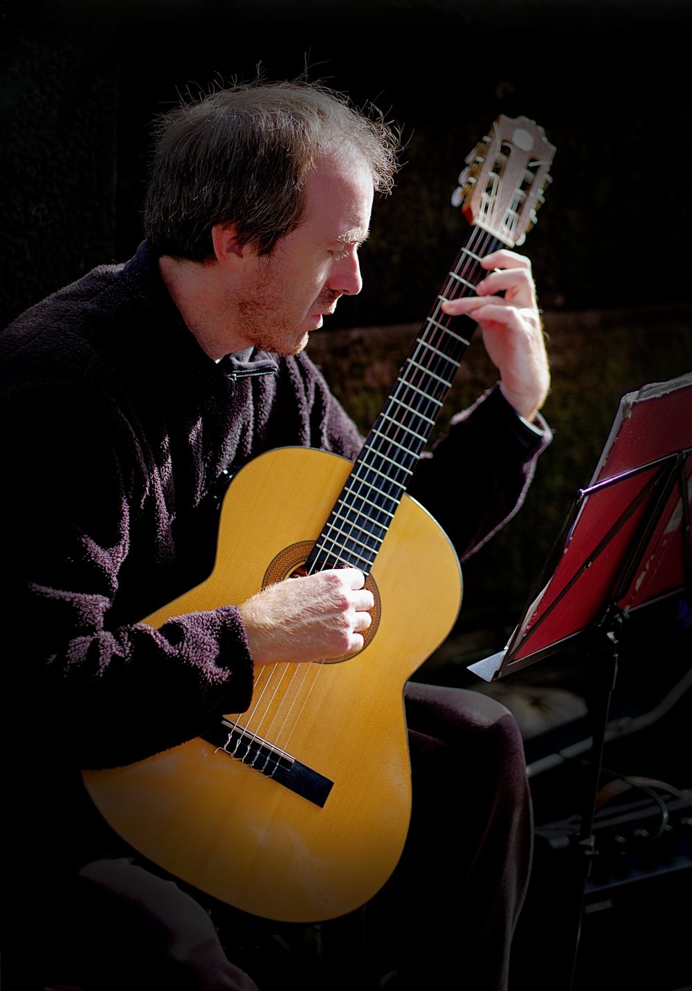 Guitar Man, X-T20 and 56mm f/1.2